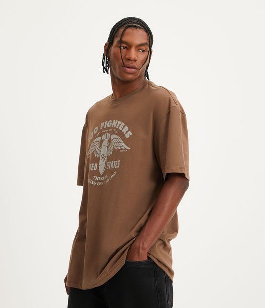 Camiseta relaxed fit marrón de algodón con estampado de Foo Fighters