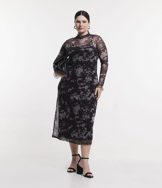 Vestido Midi de Tule com Gola Alta e Estampa de Pontos, Curve e Plus Size, Preto/Cinza