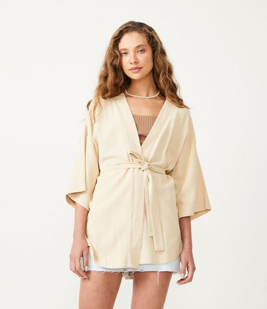 Kimono lungo in viscosa-lino con maniche ampie e cintura impunturata beige