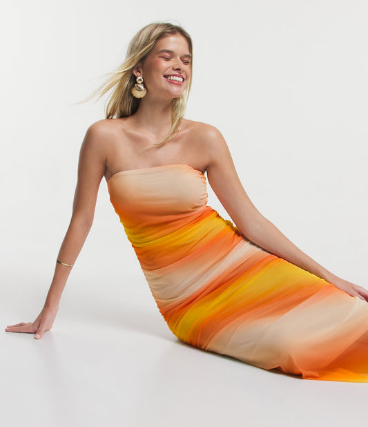 Abito lungo giallo senza spalline in tulle increspato Ombre