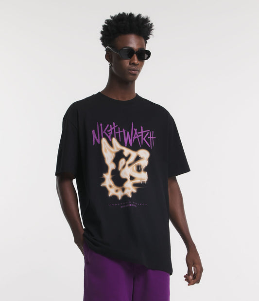 Camiseta descontraída de algodão com estampa do Night Watch Dog em preto