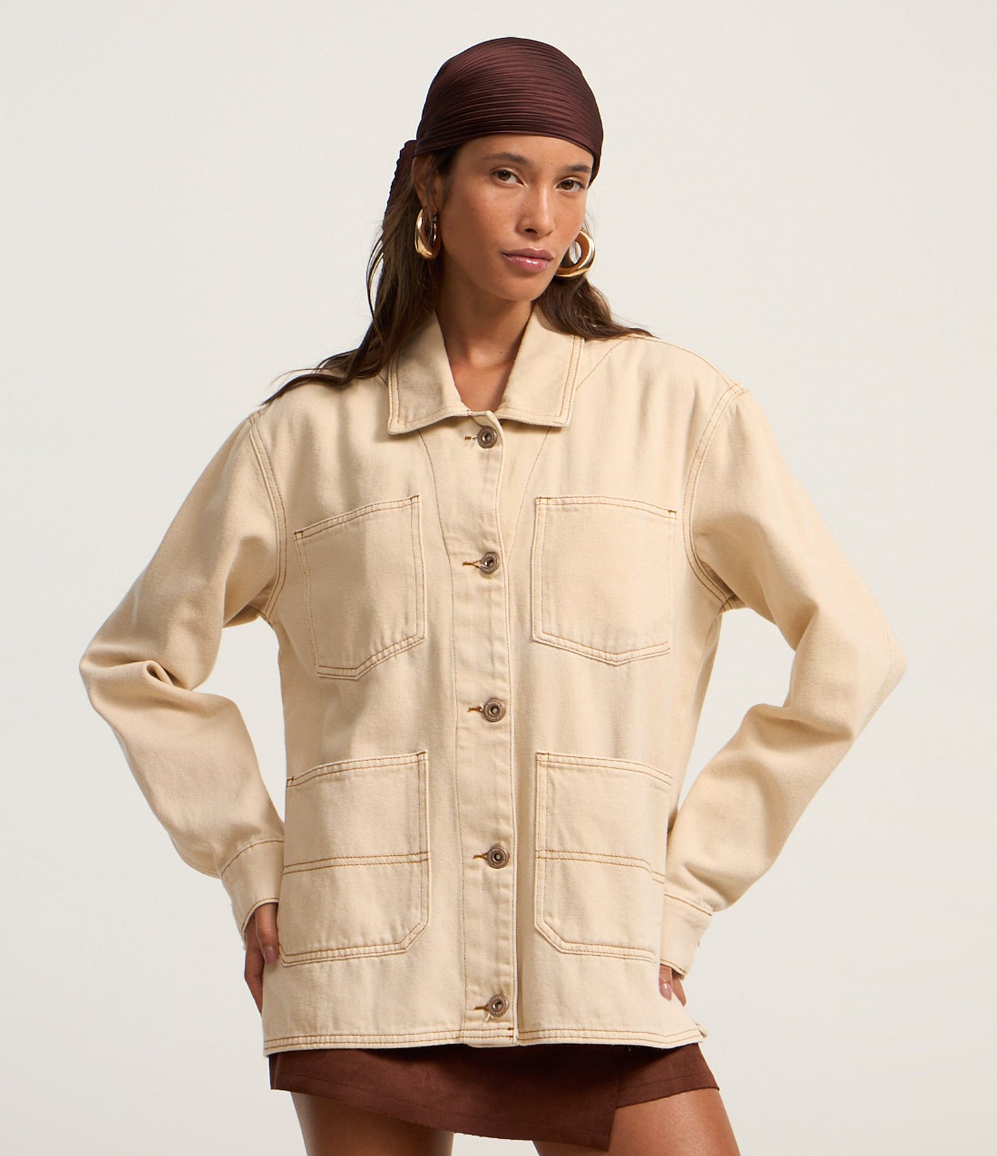 Giacca in Twill beige con tasche e cuciture a vista