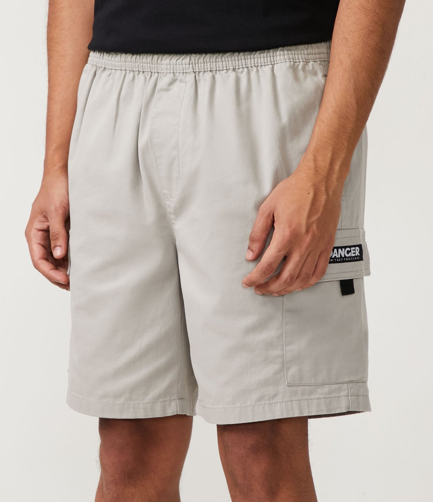 Bermuda Cargo grigi con elastico in vita e tasche