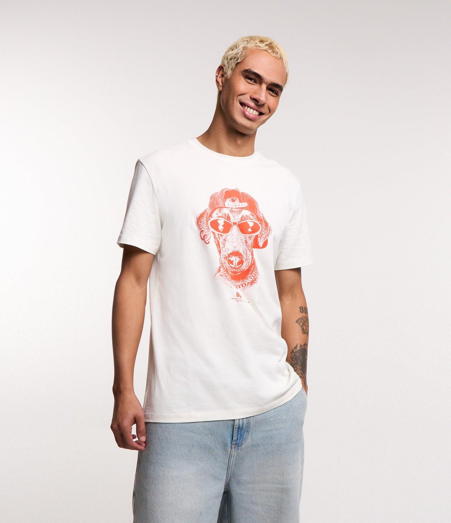 Comfort T-Shirt in Peruvian Cotton with White Dope Dog Print