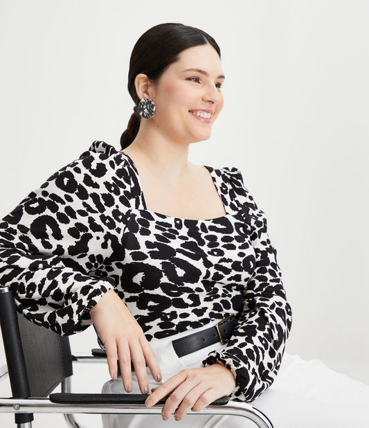 Camicetta in maglia con stampa animalier, Curve e taglie forti, nero/bianco