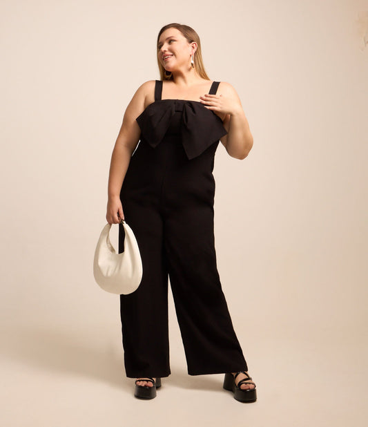 Macacão preto de pernas largas em viscose com laço - Curve e Plus Size