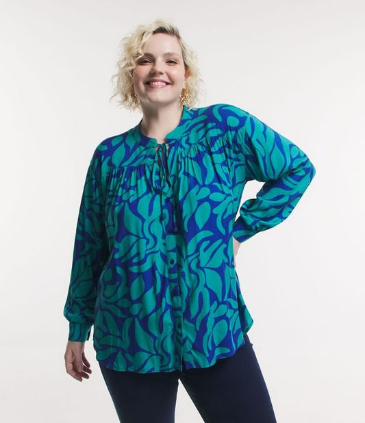 Tunica in viscosa con stampa astratta, Curve e taglie forti, blu turchese/blu indaco
