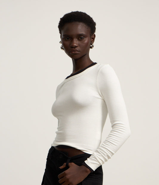 Blusa em ribana com gola redonda branco neve