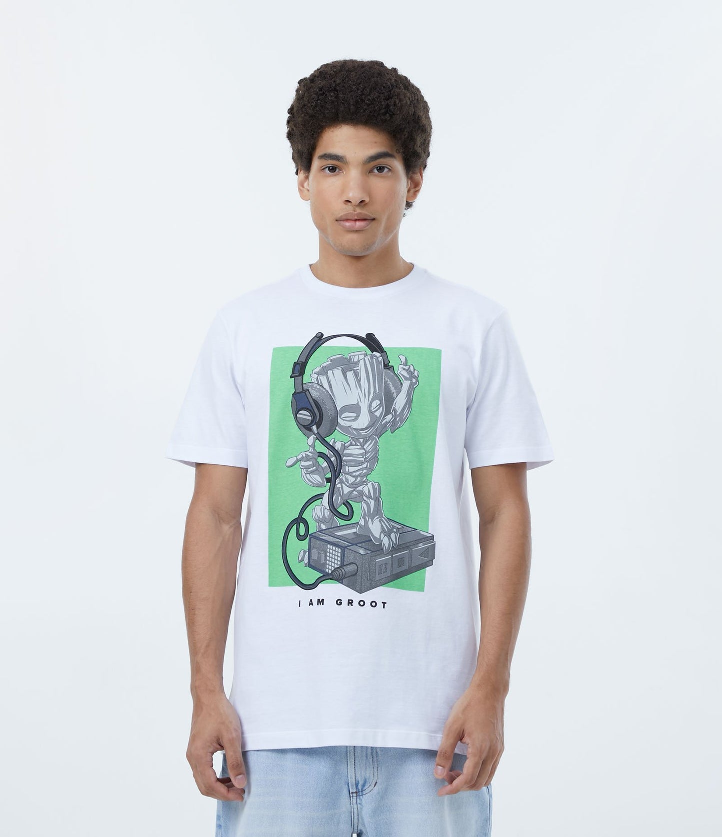 Maglietta bianca a maniche corte con stampa di Groot