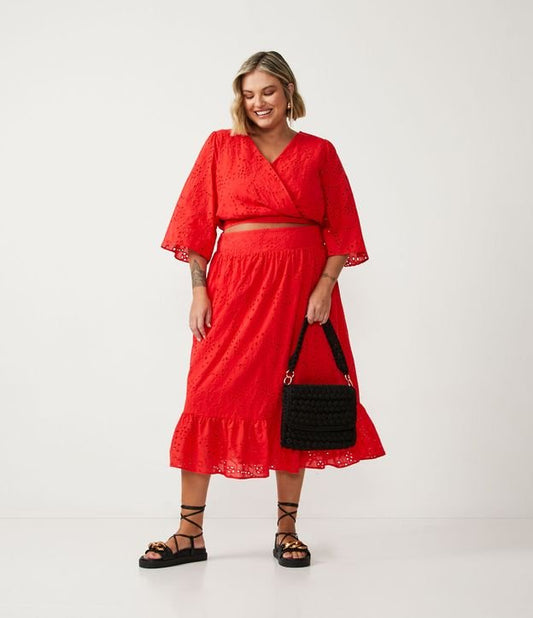 Falda Midi Roja en Tejido Laise - Curvas y Tallas Grandes