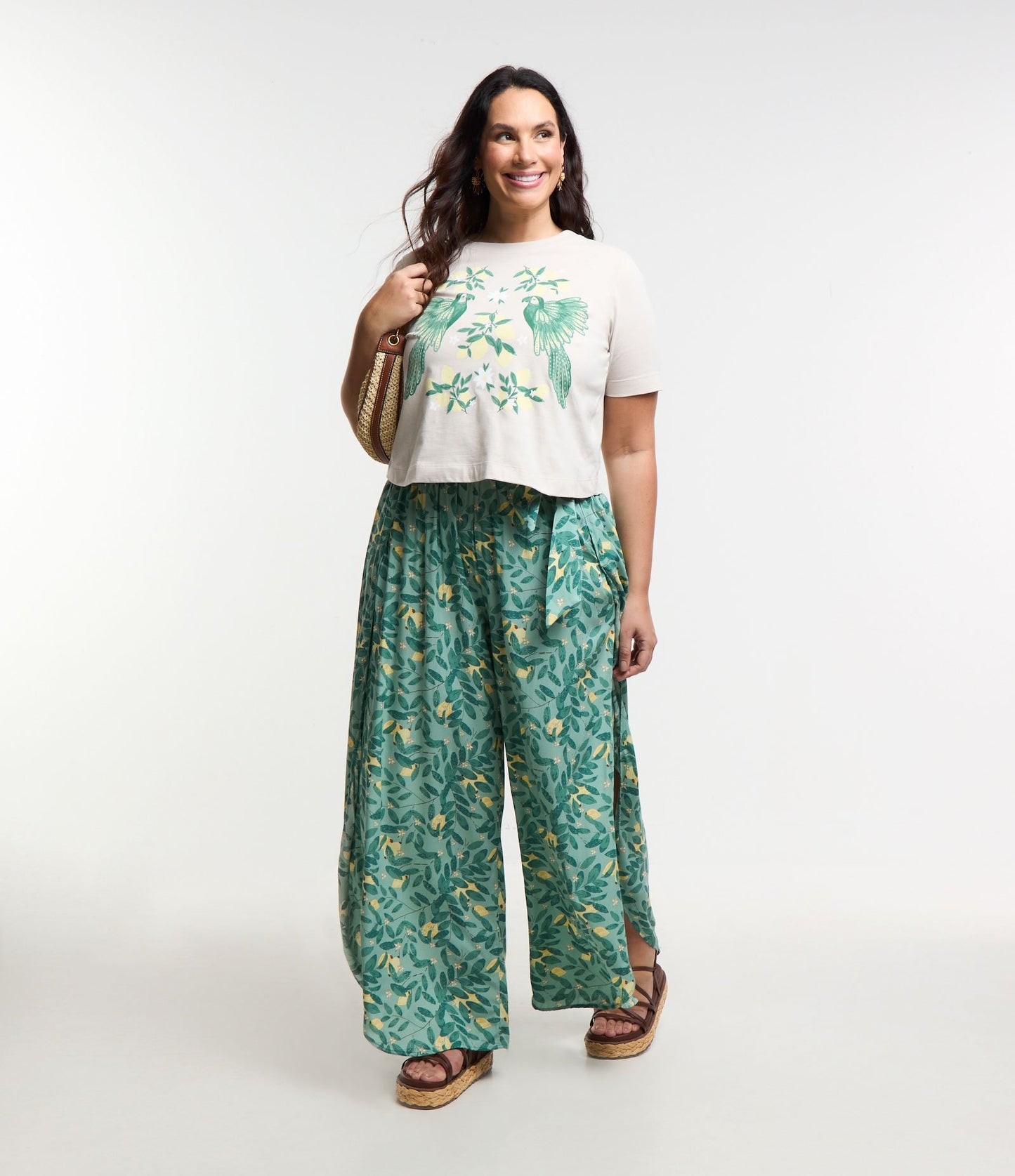 Pantaloni Pantacourt con stampa a foglie verdi - Curve e taglie forti