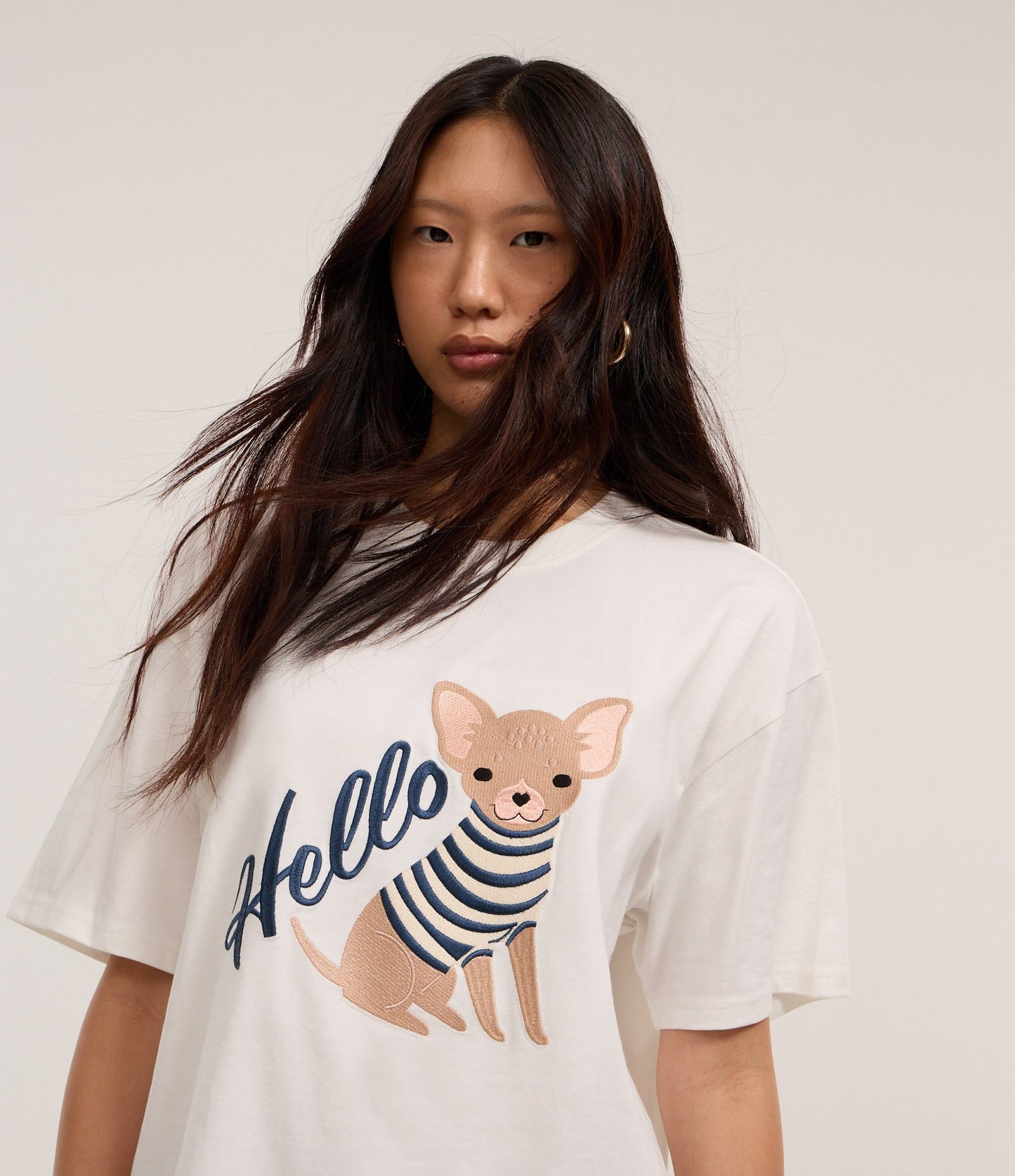 Blusa de Algodón con Perro Bordado en Blanco Conjunto