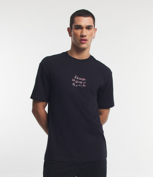 Camiseta Relaxed Fit em meia malha preta com estampa Joker