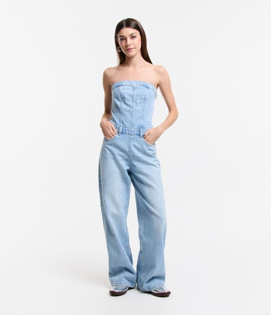 Tuta senza spalline a gamba larga in denim blu