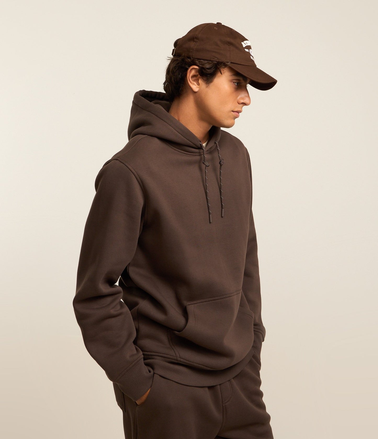 Felpa Comfort marrone con cappuccio