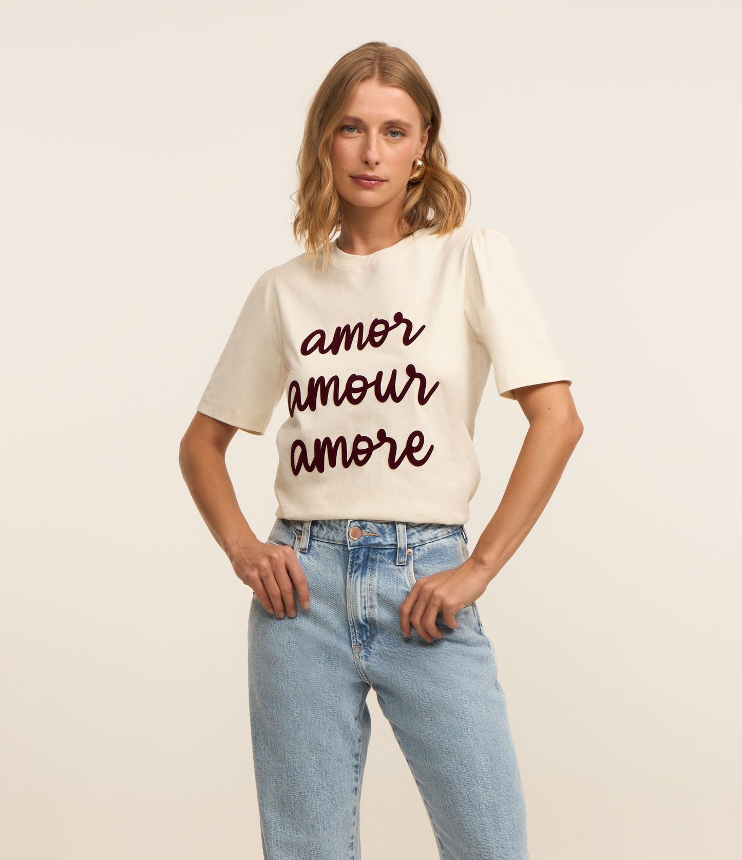 Camiseta Slim Fit com Estampa Love em Branco