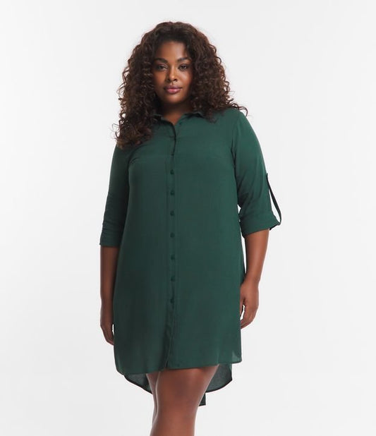Vestido camisero de viscosa de manga 3/4 en verde - Curvas y tallas grandes