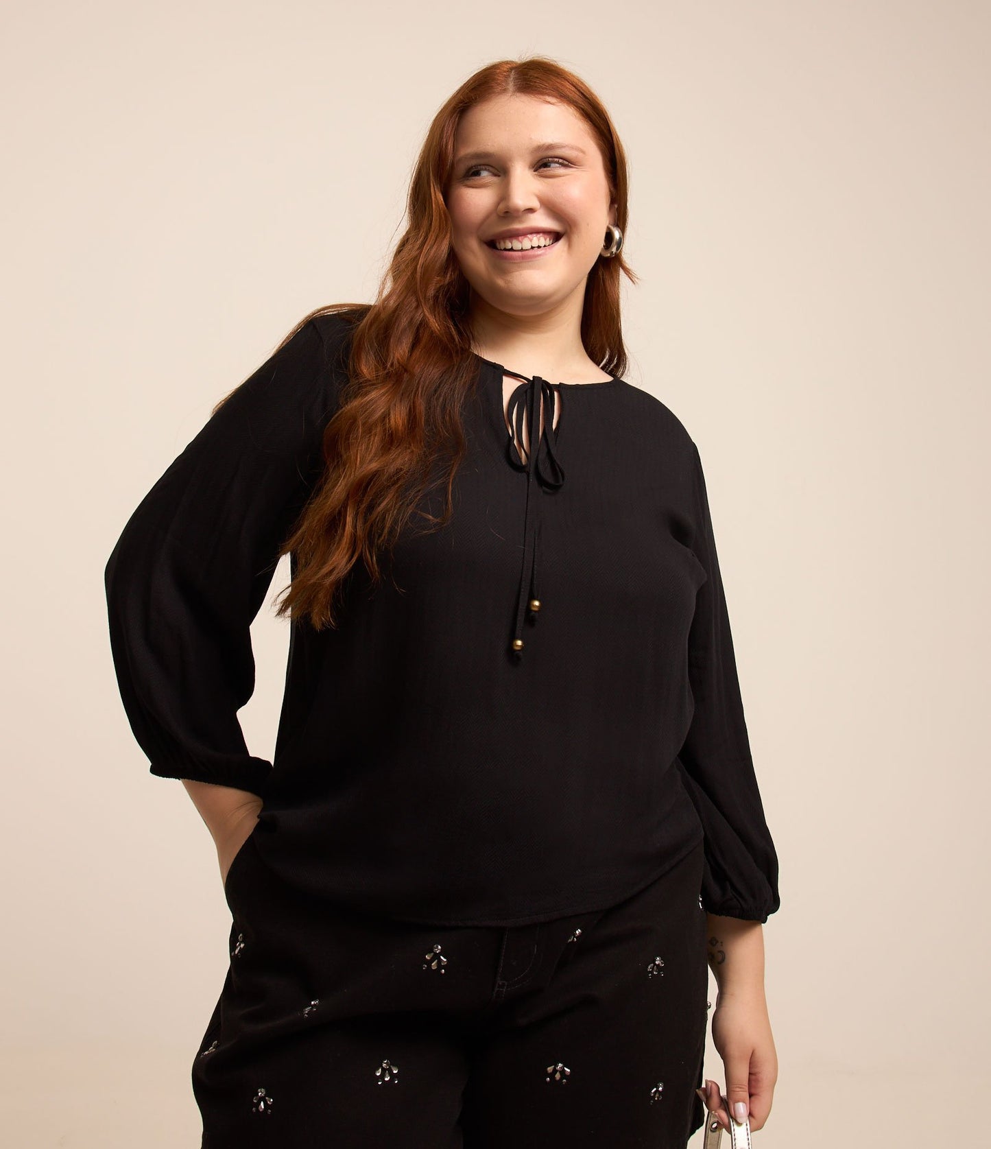 Blusa de viscose texturizada com mangas 3/4, Curve & Plus Size, preta