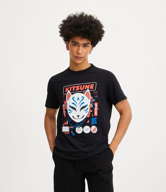 T-Shirt nera dal taglio regolare con stampa Kitsune in tessuto a mezza maglia