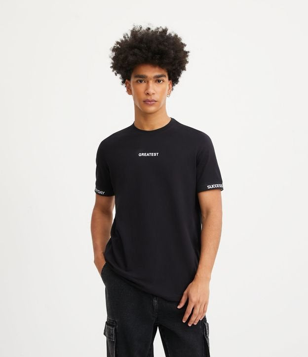 Camiseta de ajuste regular com estampa "Greatest" e letras na manga - Preto