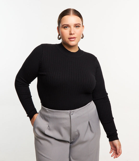 Maglia a coste in nero - Curve e taglie forti