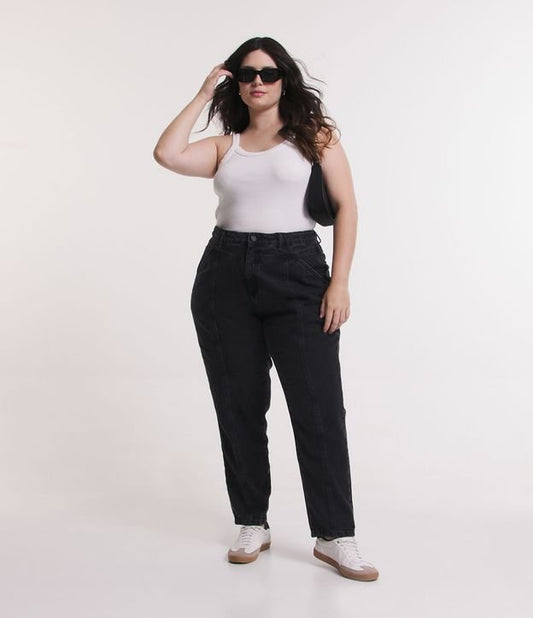 Curve & Plus Size Black Mom Jeans com bolsos e recortes