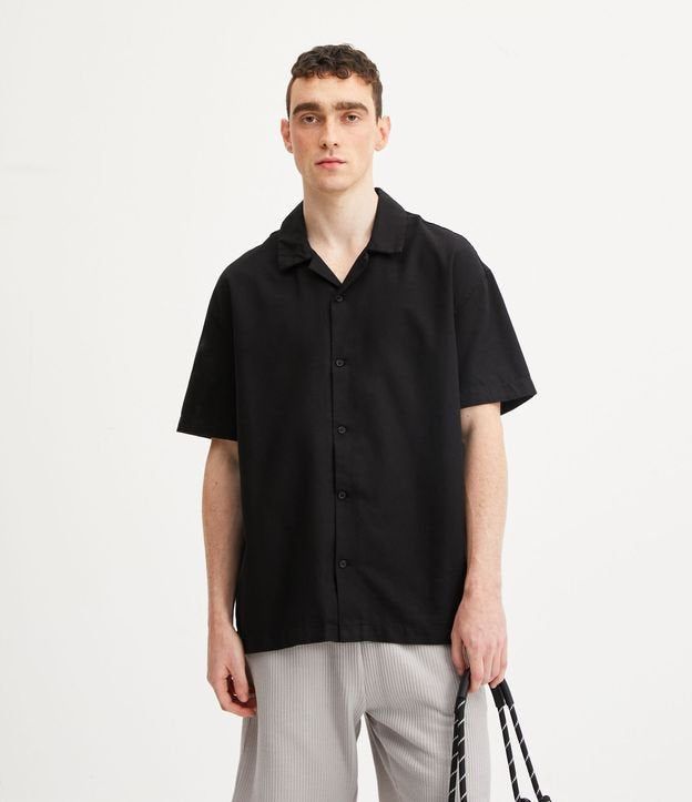 Camisa de sarja preta de manga curta com ajuste relaxado e texturizado