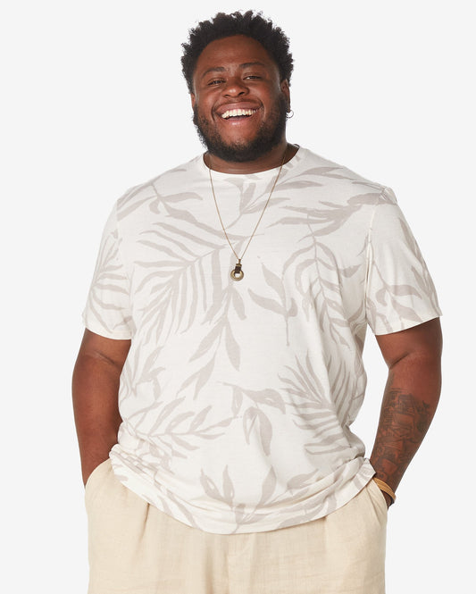 Camiseta masculina plus size de manga curta com estampa de folhas cáqui da Allman para Riachuelo