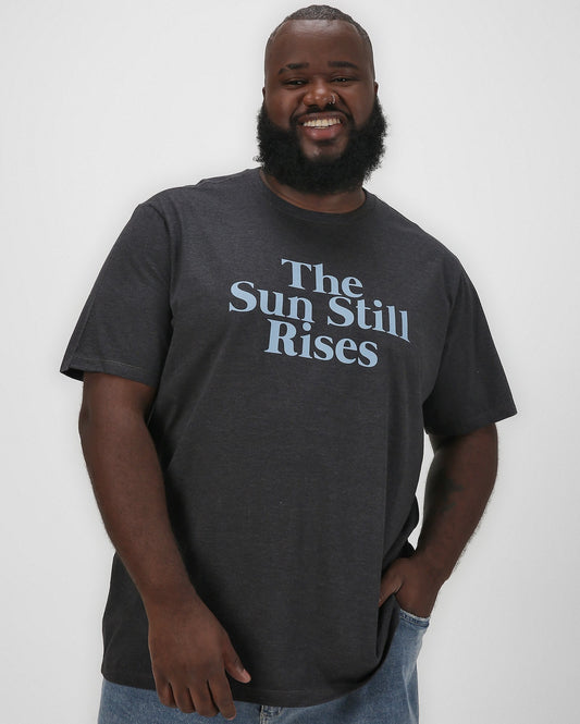 Camiseta masculina plus size "The Sun Still Rises" Gray | Allman by Riachuelo
