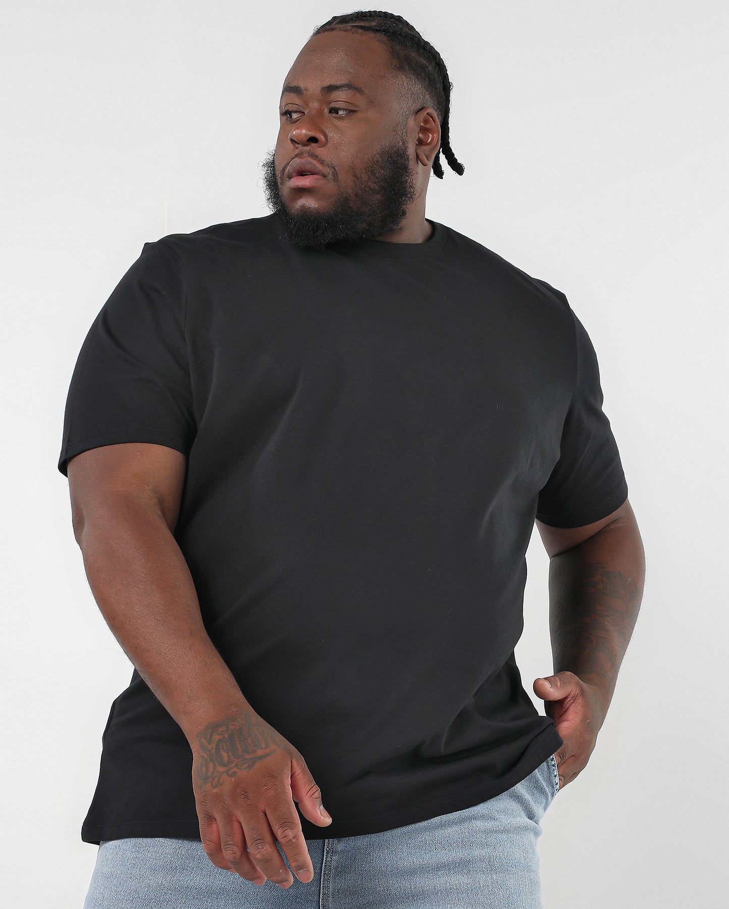 Camiseta preta de manga curta para homens plus size | Original Plus da Riachuelo