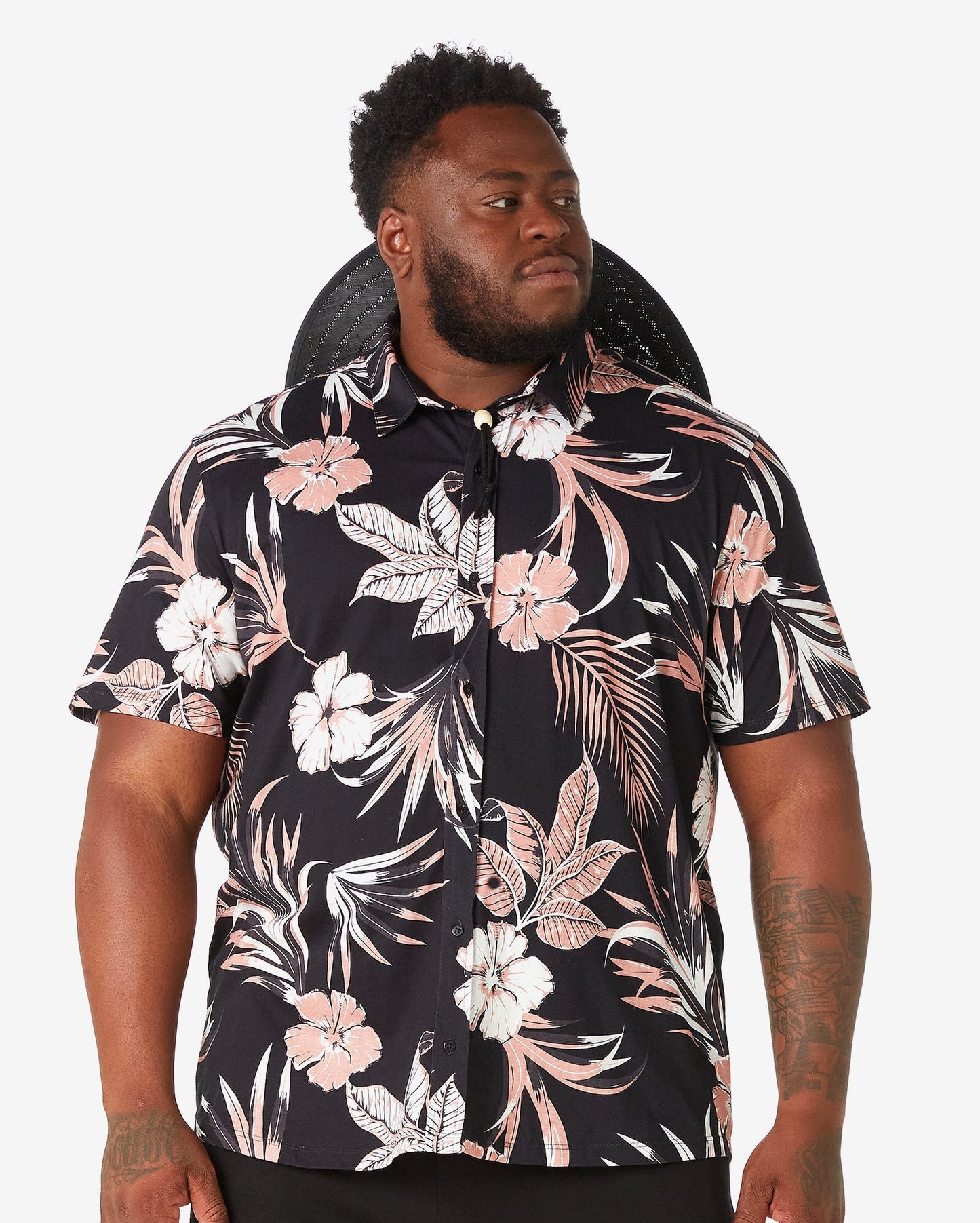 Camisa masculina de manga curta floral plus size em preto - Allman by Riachuelo