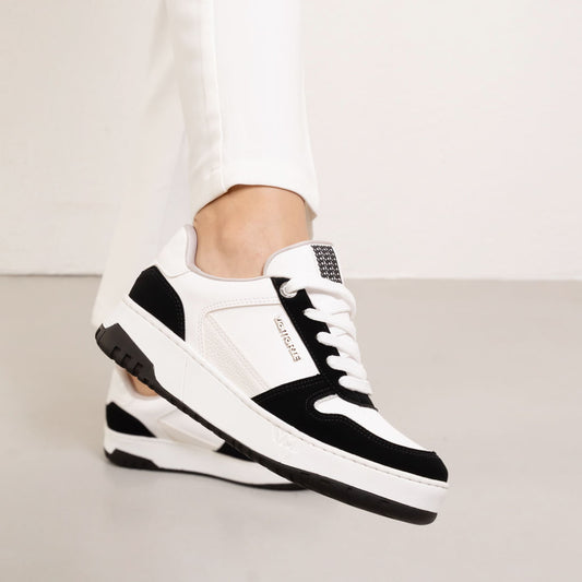 Scarpe da ginnastica casual bianche da donna con ritagli di Via Marte