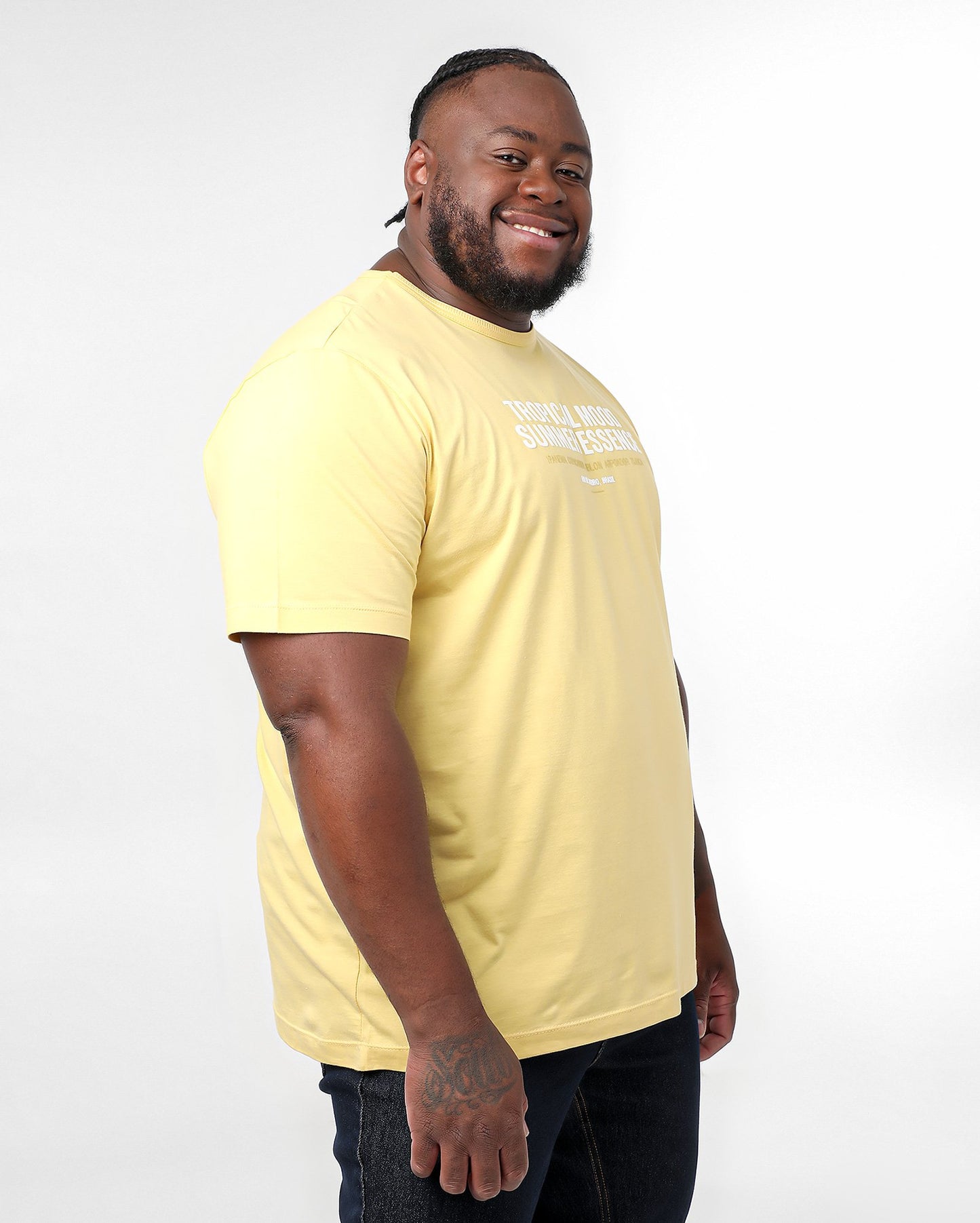 Camiseta masculina Plus Size Yellow Tropical Mood | Original Plus da Riachuelo