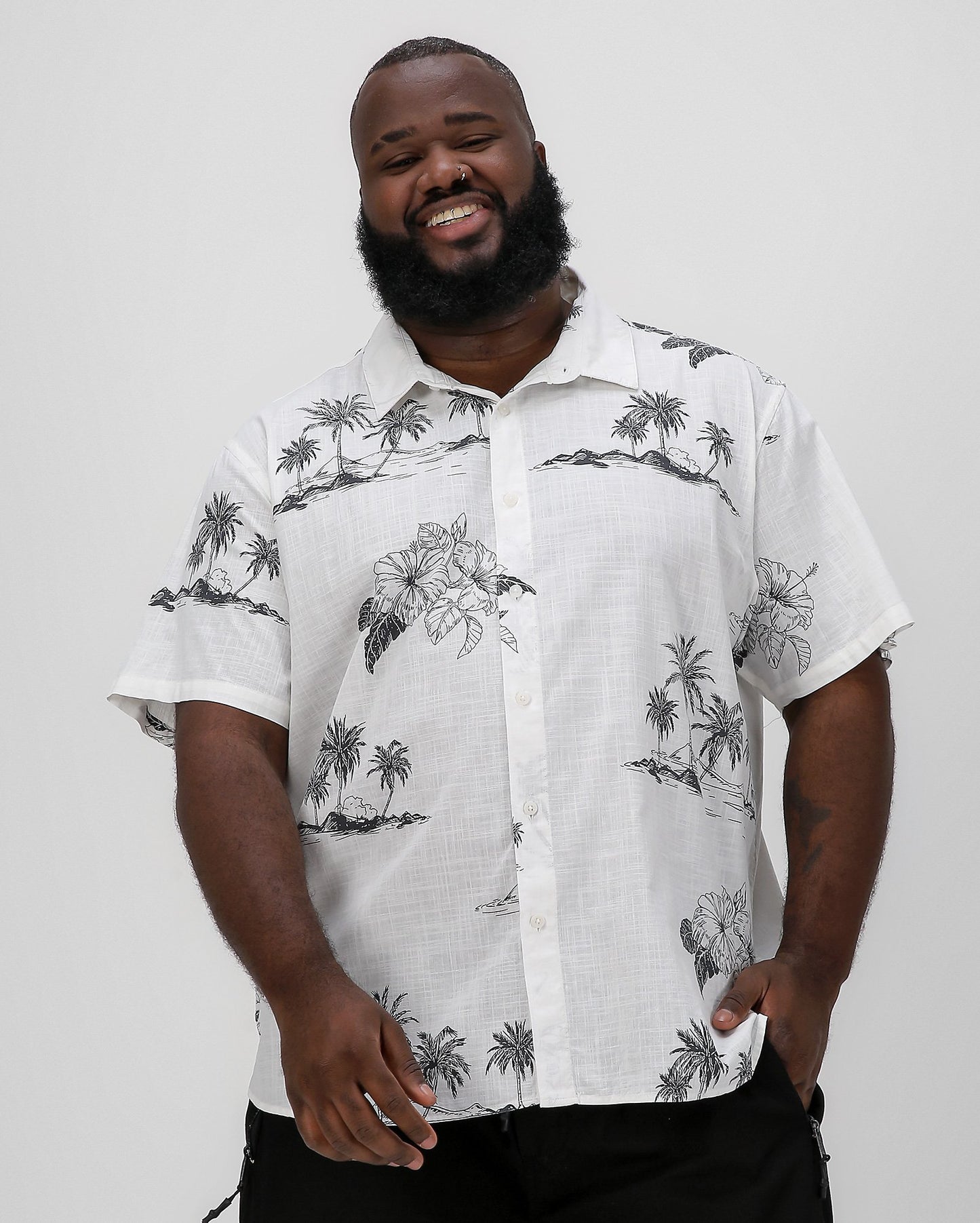 Camisa masculina plus size floral branca Allman By Riachuelo