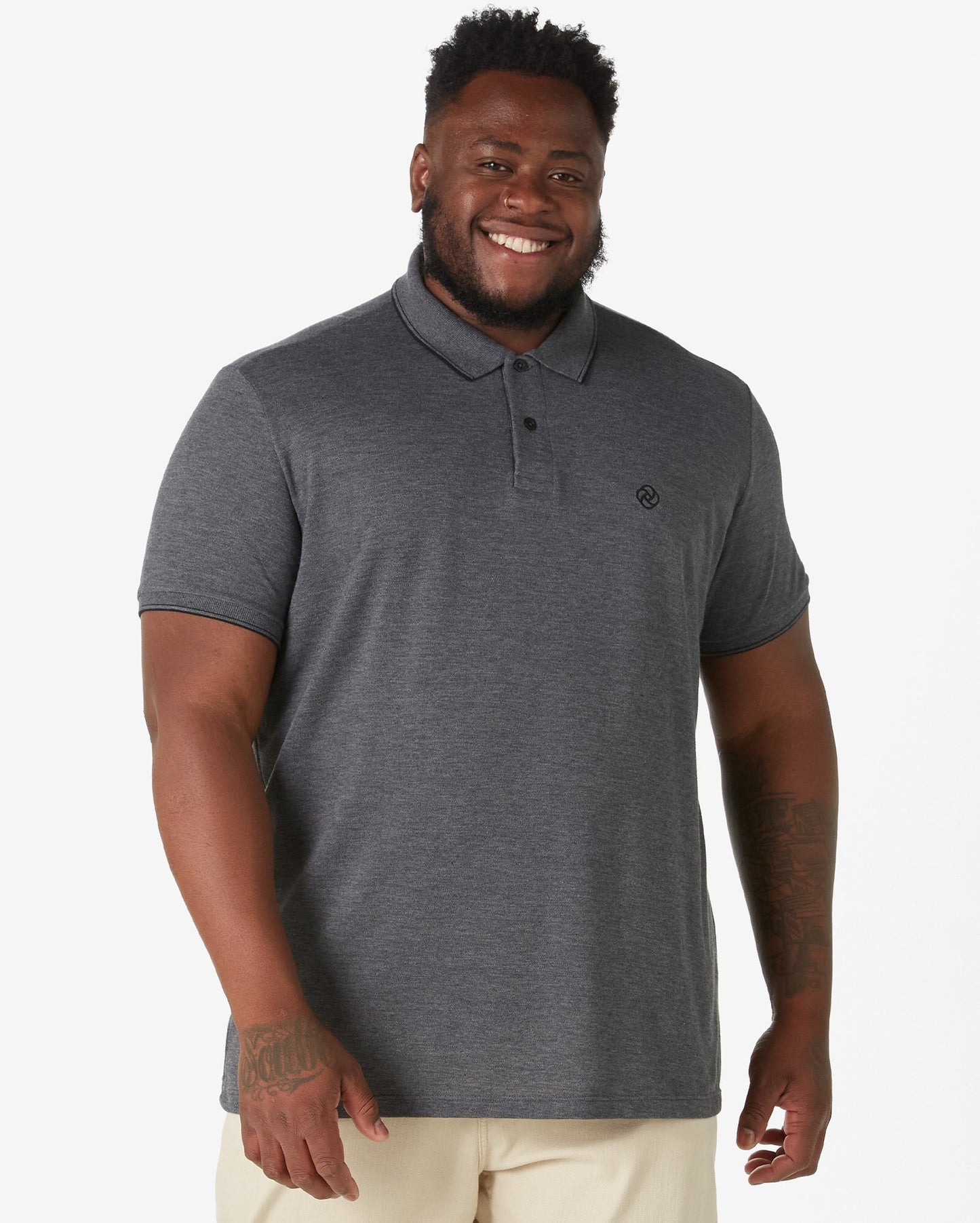 Polo a manica corta Allman by Riachuelo Plus Size in tinta unita grigia