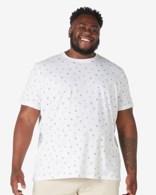 Camiseta masculina plus size de manga curta com símbolos em branco - Allman by Riachuelo