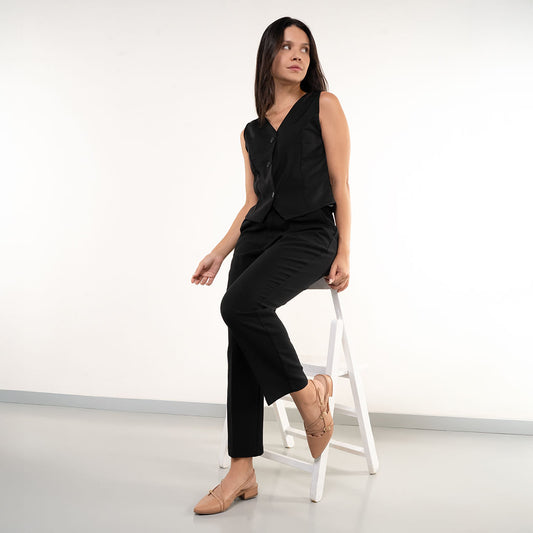 Sapatos femininos de bico fino com fivela Quiz Bege
