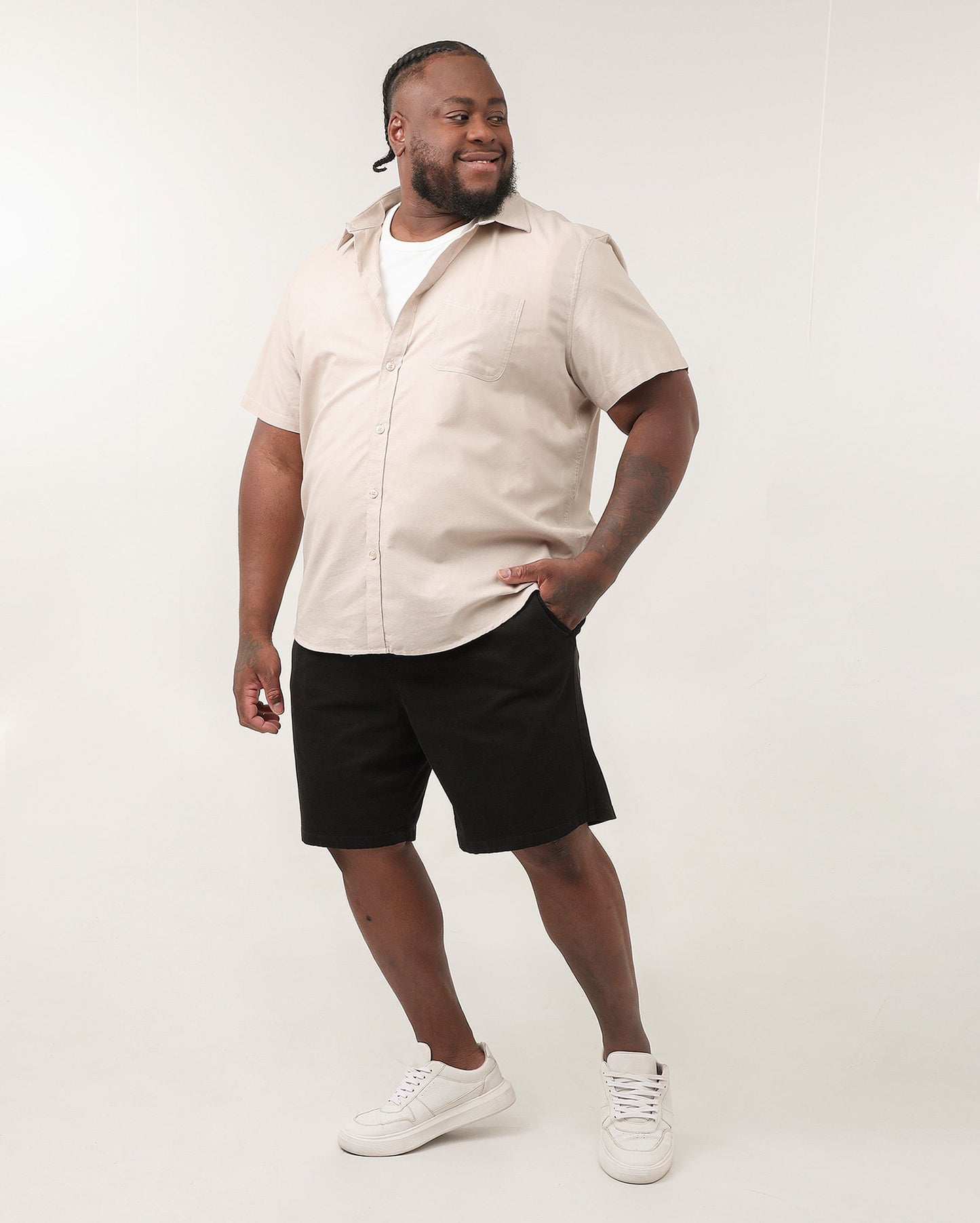 Bermuda masculina de sarja preta plus size com cós elástico | Original Plus by Riachuelo