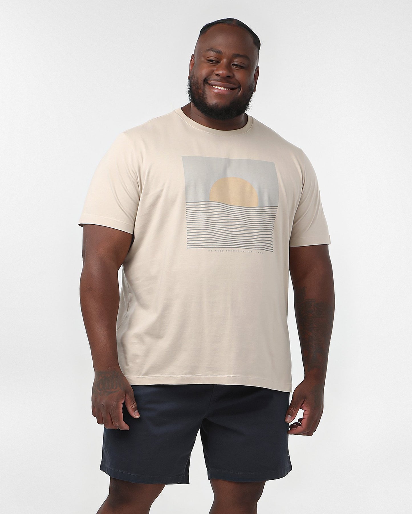 Camiseta masculina plus size de verão bege | Original Plus da Riachuelo