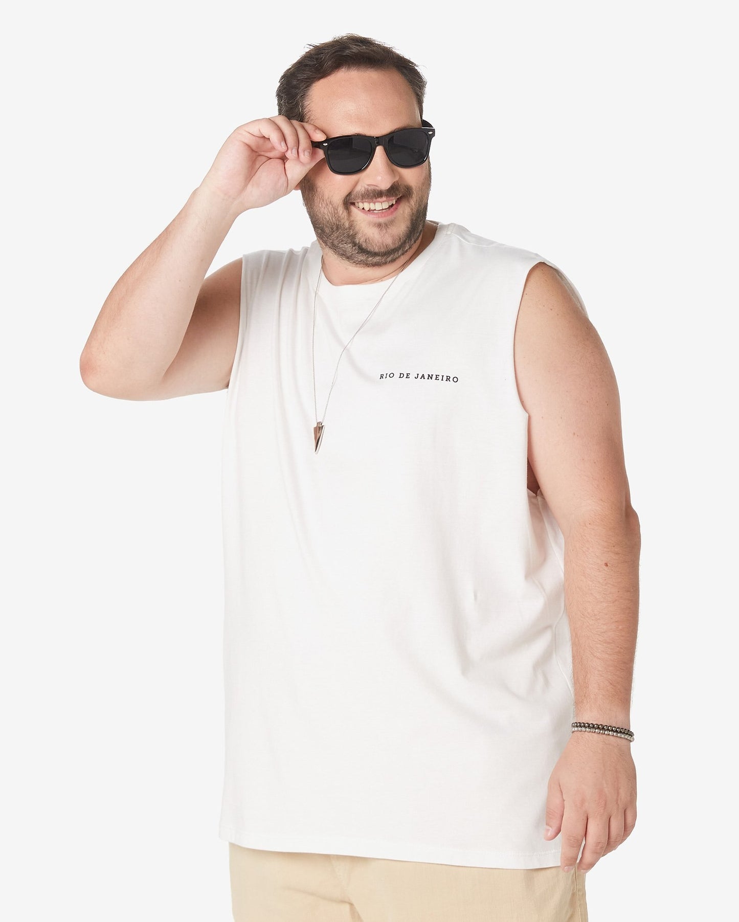 Camiseta regata masculina plus size, branca, tecido Rio de Janeiro, Allman by Riachuelo