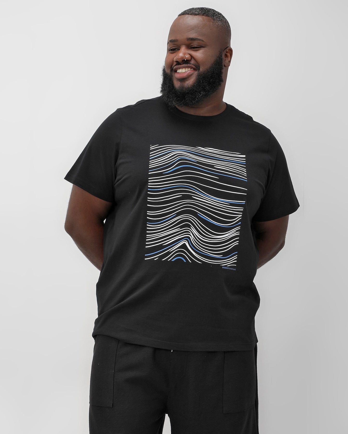 Camiseta masculina listrada preta plus size Original Plus da Riachuelo