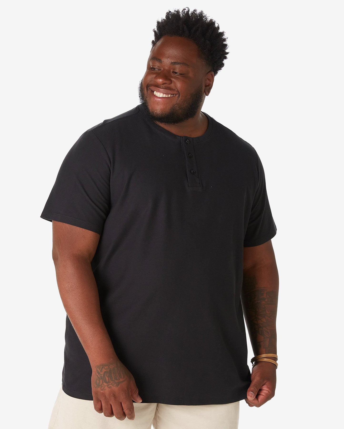 Men's Plus Size Short Sleeve Textured T-Shirt in Black by Allman for Riachuelo