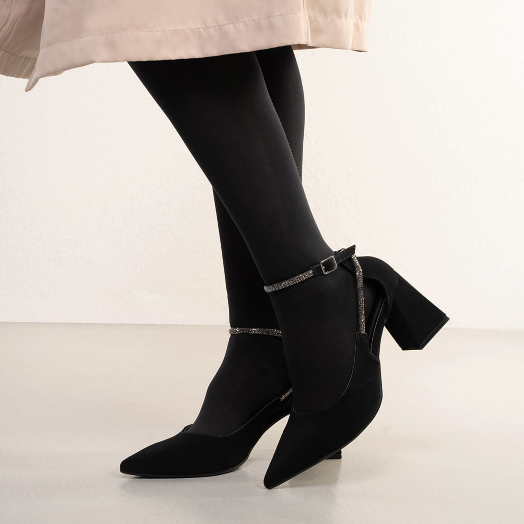 Sapatos femininos de salto grosso e brilhante da Bebece
