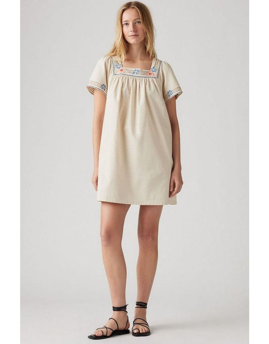Vestido Babydoll com decote quadrado