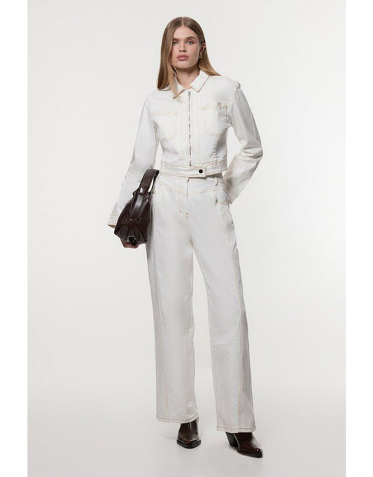 Giacca di jeans indaco con cuciture a contrasto e chiusura a zip