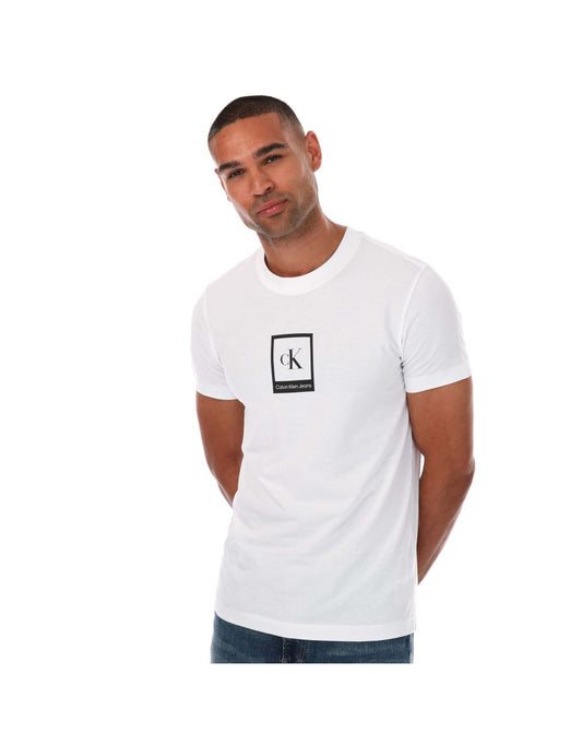 Camiseta masculina de algodão orgânico Calvin Klein Jeans Slim Fit em branco