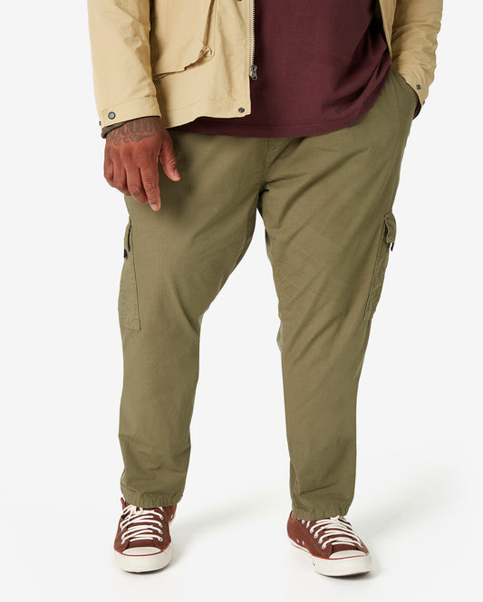 Calça jeans masculina plus size verde-oliva Cargo da Allman para Riachuelo