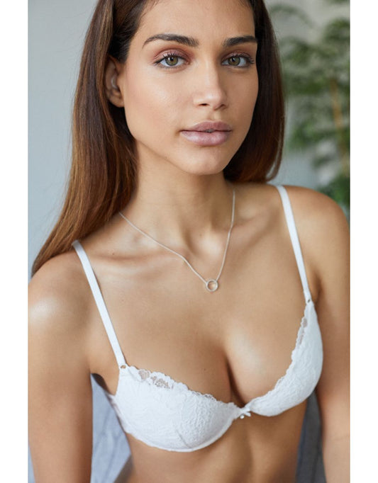 Bellissimo reggiseno classico imbottito in pizzo bianco