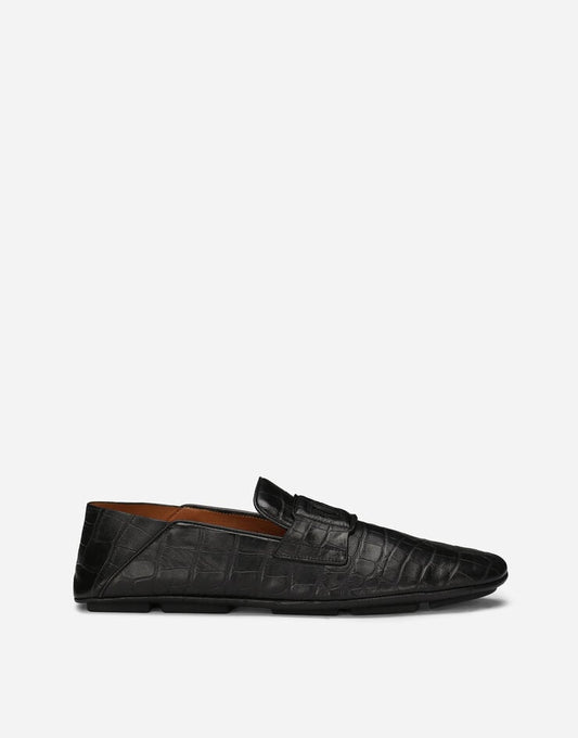 Mocasines de piel de becerro con grabado de cocodrilo