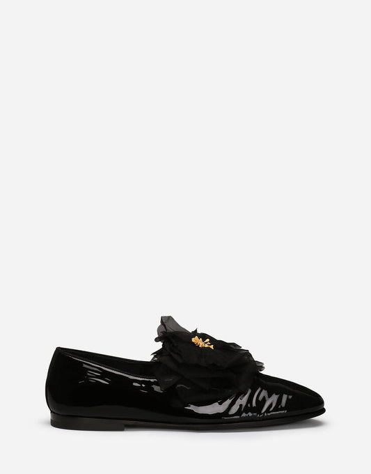 Zapatillas de charol con aplique floral